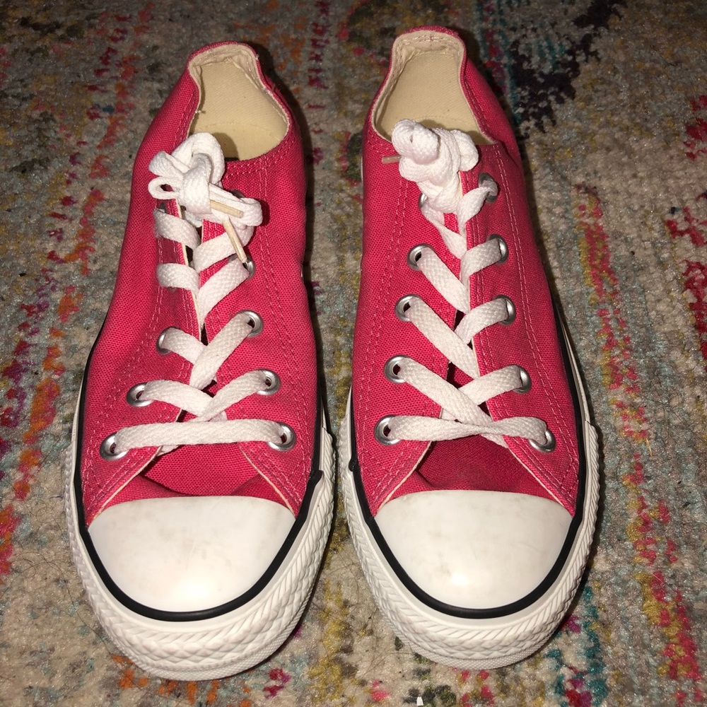 Converse Fuchsia Pink Tennis Shoes NEW sz 6